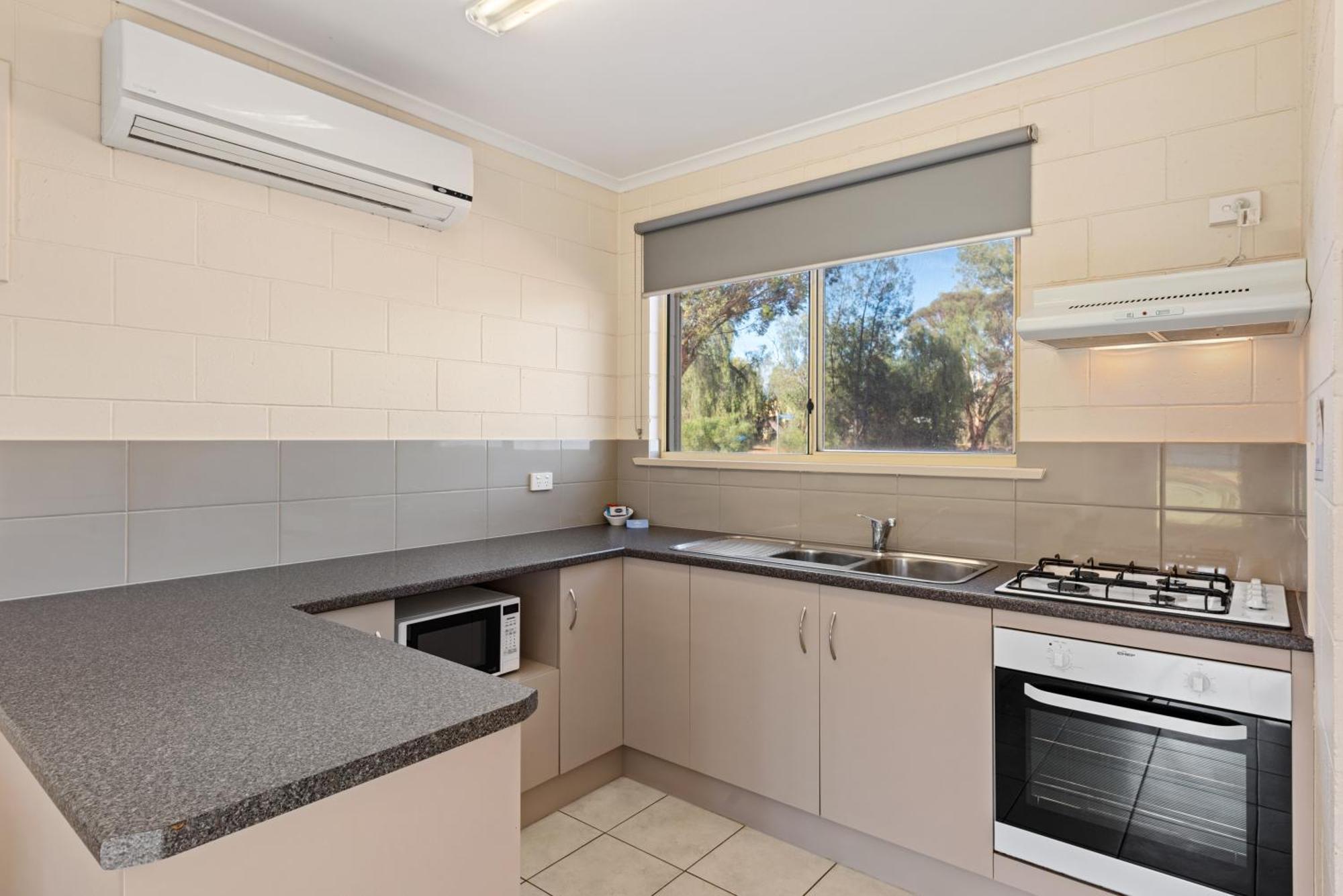 Discovery Parks - Lake Bonney Barmera Room photo