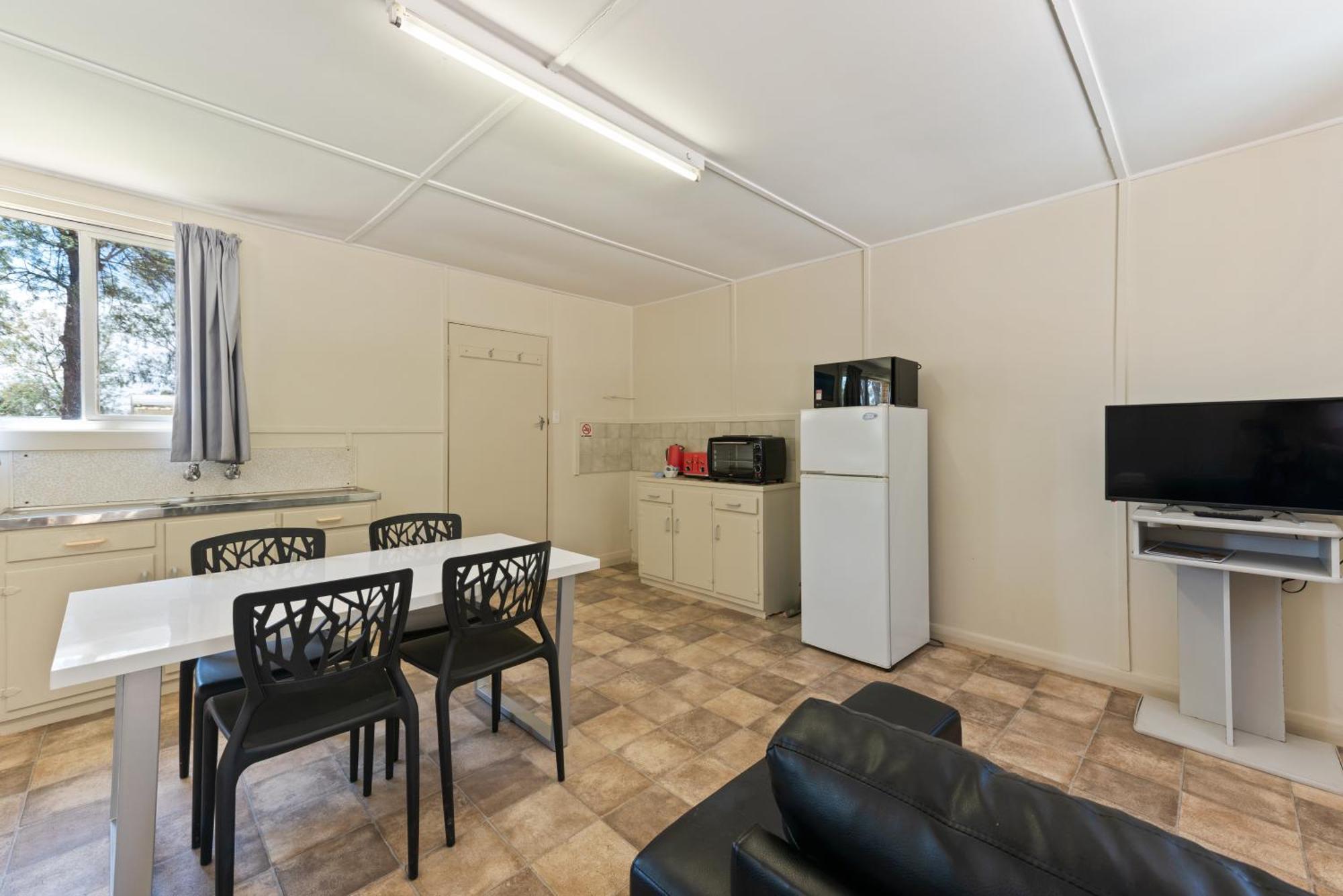 Discovery Parks - Lake Bonney Barmera Room photo