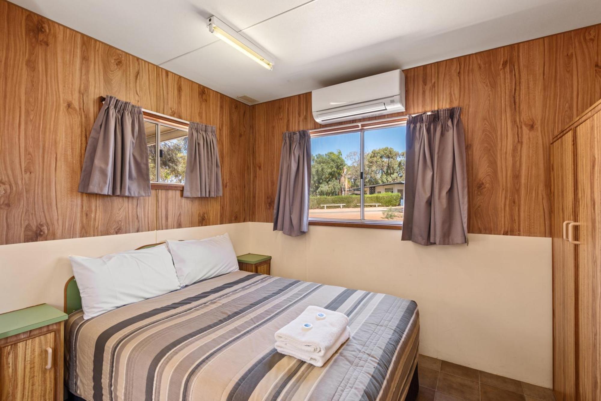 Discovery Parks - Lake Bonney Barmera Room photo