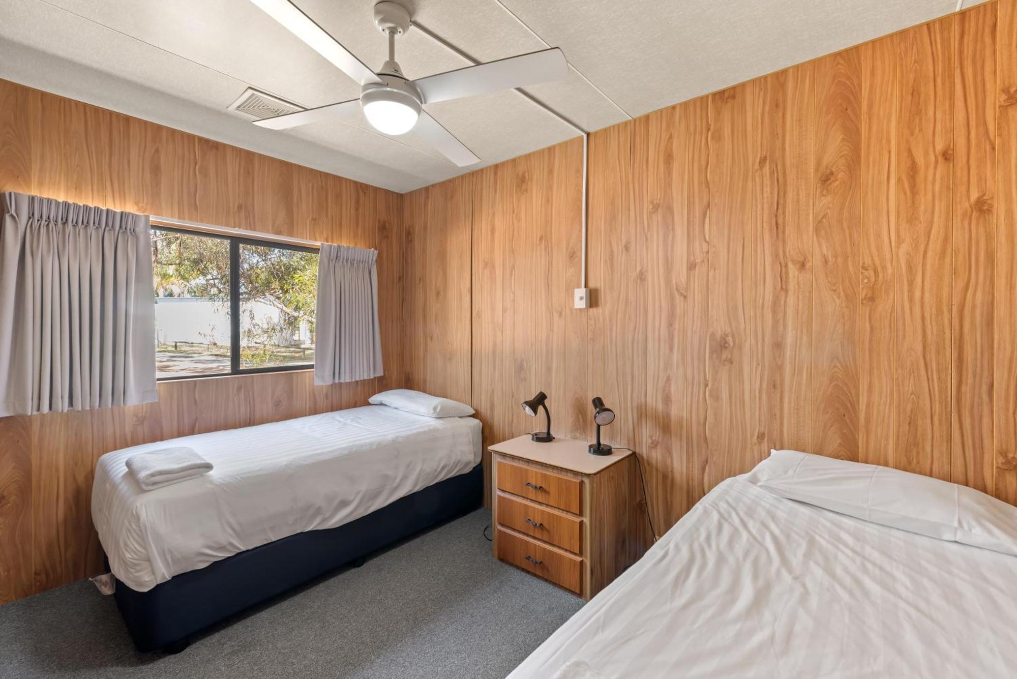 Discovery Parks - Lake Bonney Barmera Room photo